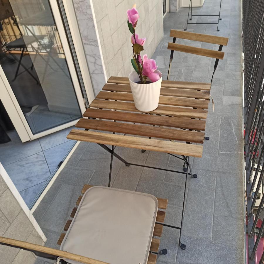נאפולי In The Center Rooms מראה חיצוני תמונה